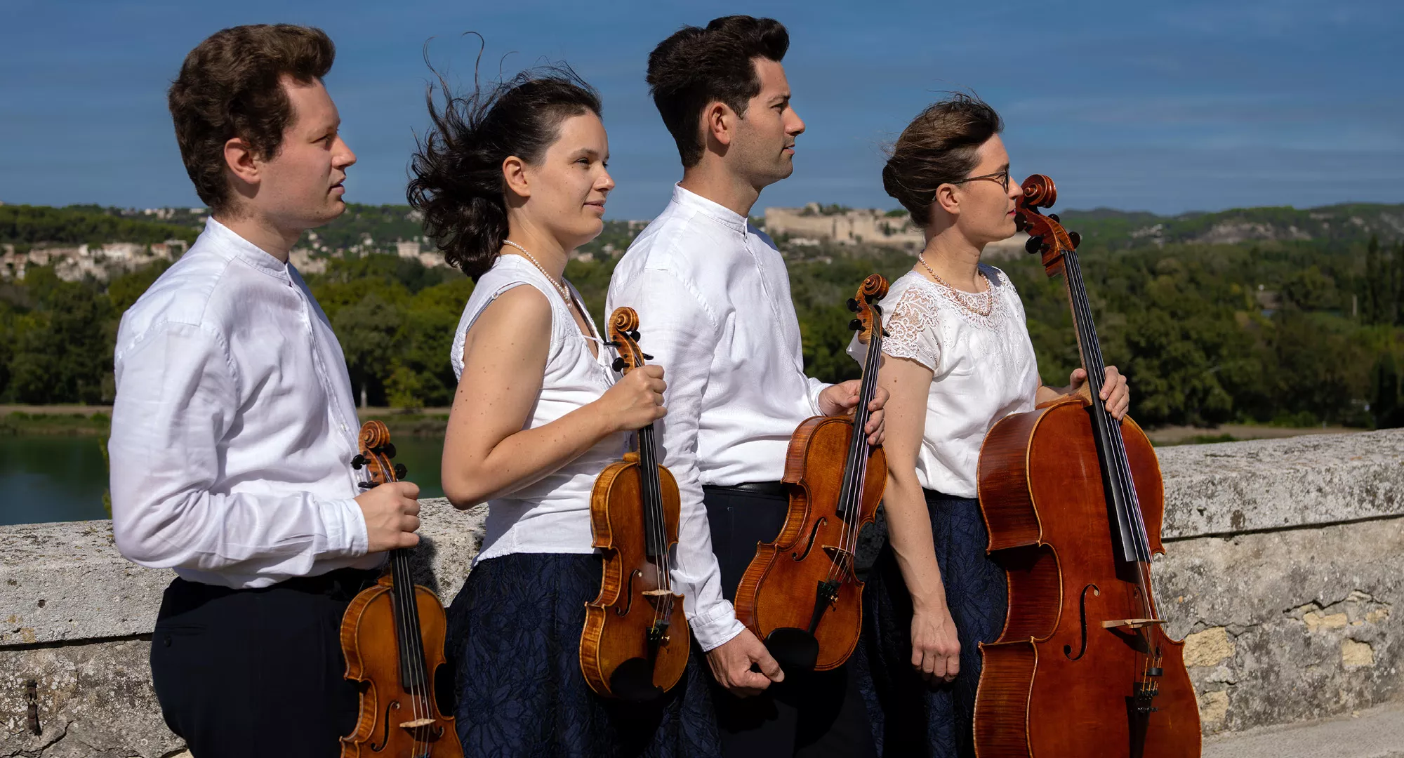 photo du quatuor Girard en extérieur