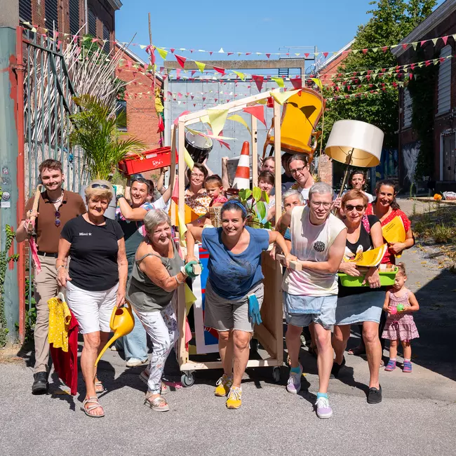 Parade citoyenne pour le déménagement de la Maison Folie