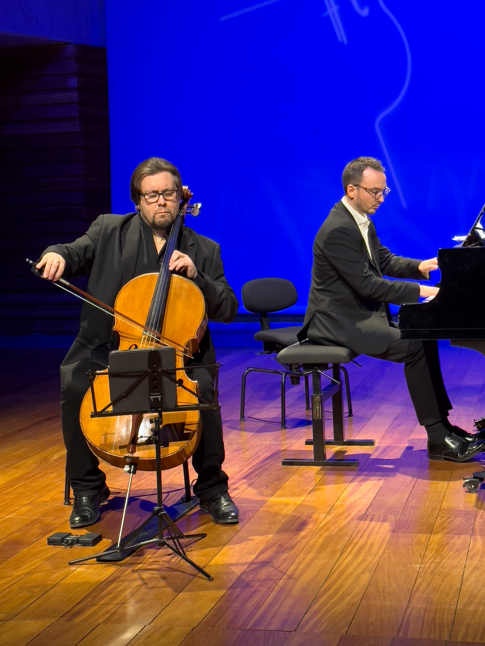 Duo Debrus de Morant en concert pendant la semaine du violoncelle